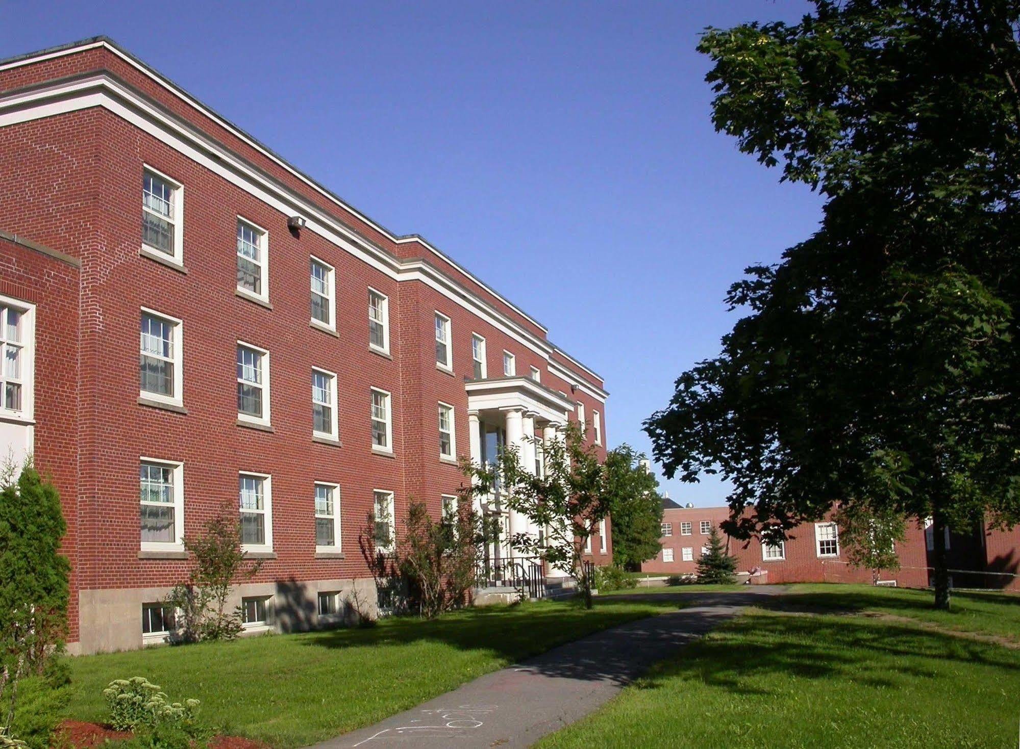 Unb Fredericton Accommodations Экстерьер фото
