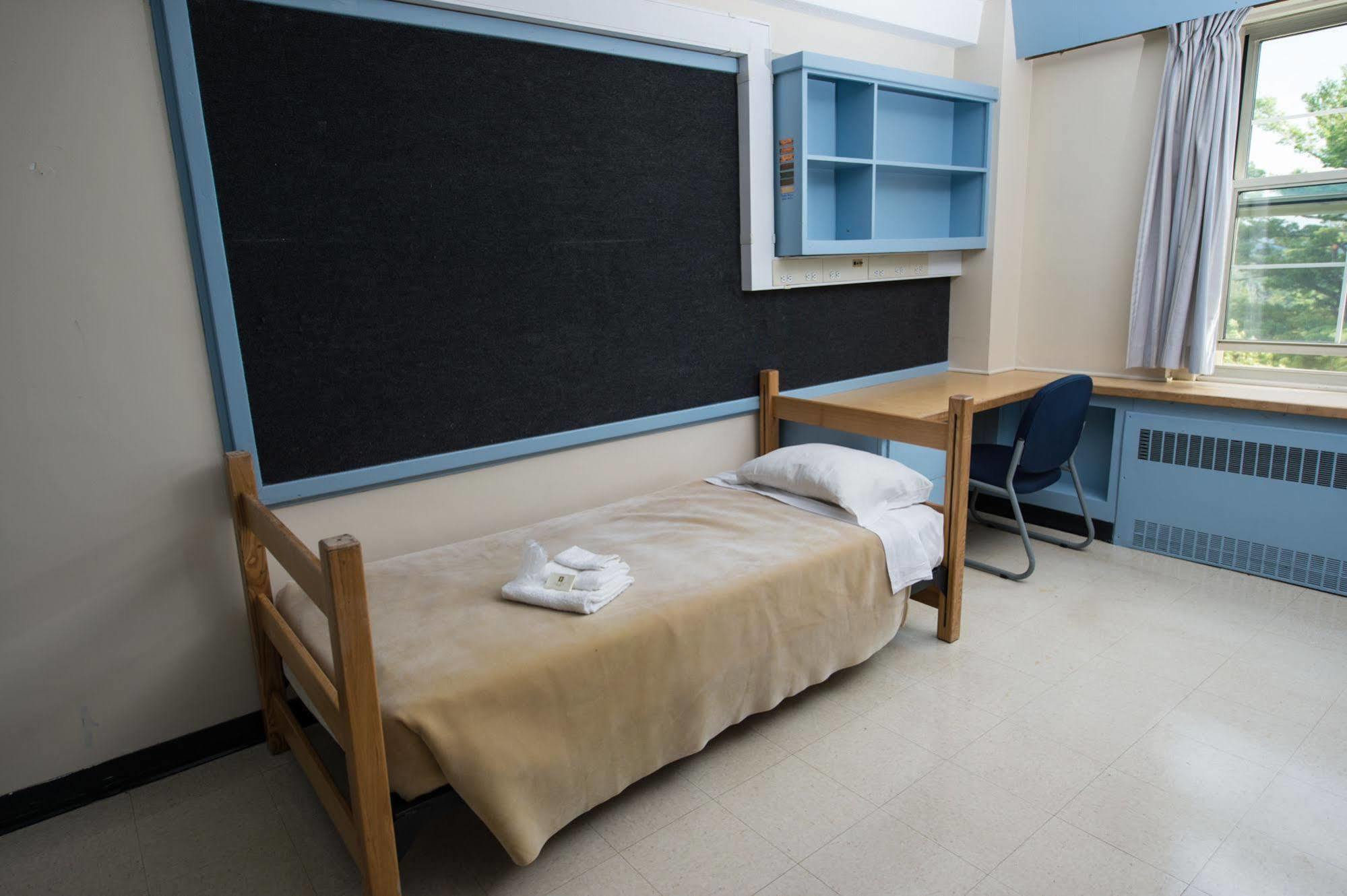 Unb Fredericton Accommodations Экстерьер фото