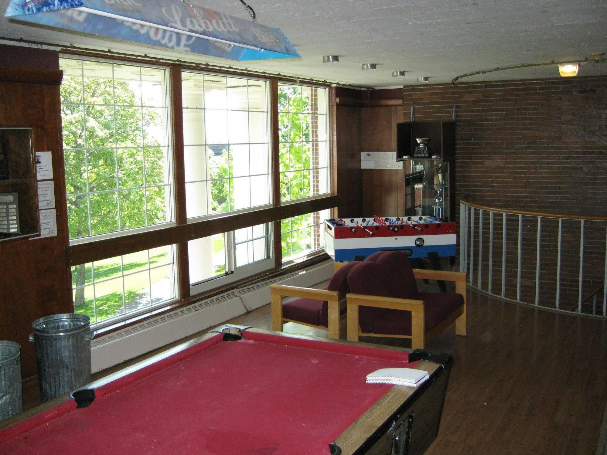 Unb Fredericton Accommodations Экстерьер фото