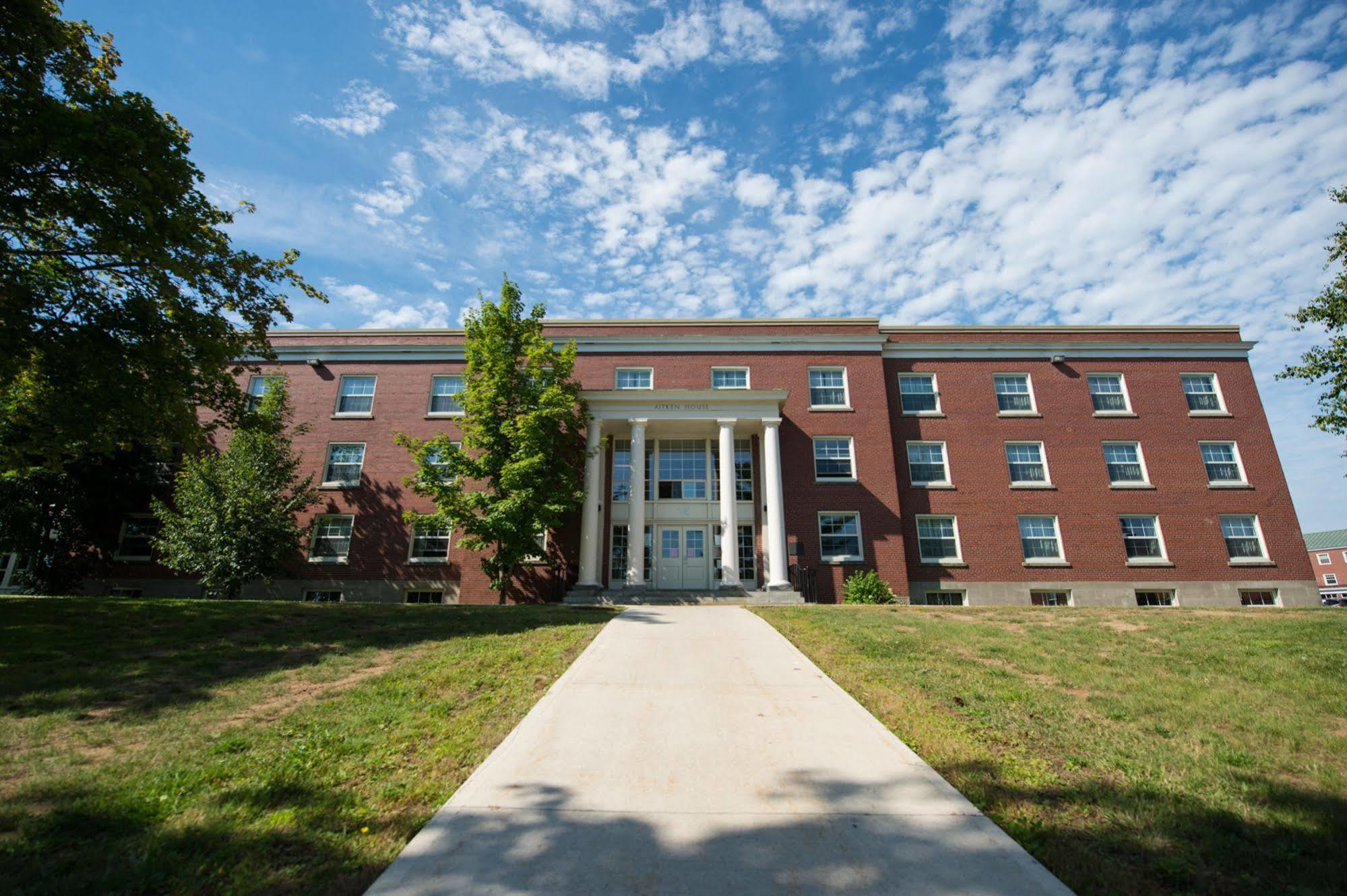 Unb Fredericton Accommodations Экстерьер фото