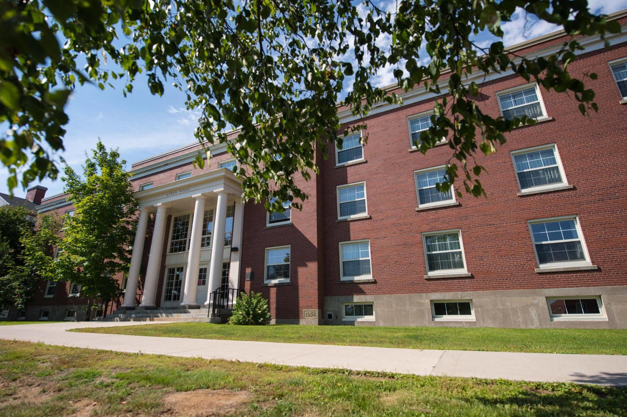 Unb Fredericton Accommodations Экстерьер фото