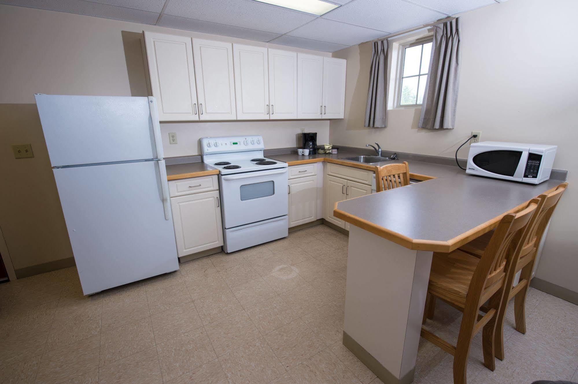 Unb Fredericton Accommodations Экстерьер фото